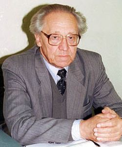 Данилов Виктор Петрович российский историк