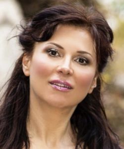 Черникова Лариса Владимировна российский певец