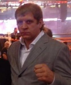 Емельяненко Александр Владимирович - российский боксёр, спортсмен