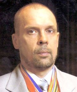 Перлов Андрей Борисович - российский легкоатлет, олимпийский чемпион, спортсмен