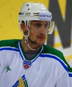 Зиновьев Сергей Олегович российский спортсмен, хоккеист