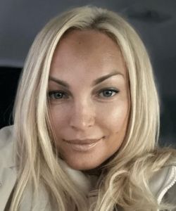 Олешко Оксана Евгеньевна российский певец, танцовщик